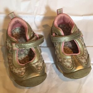 Stride rite sandals size 4W.